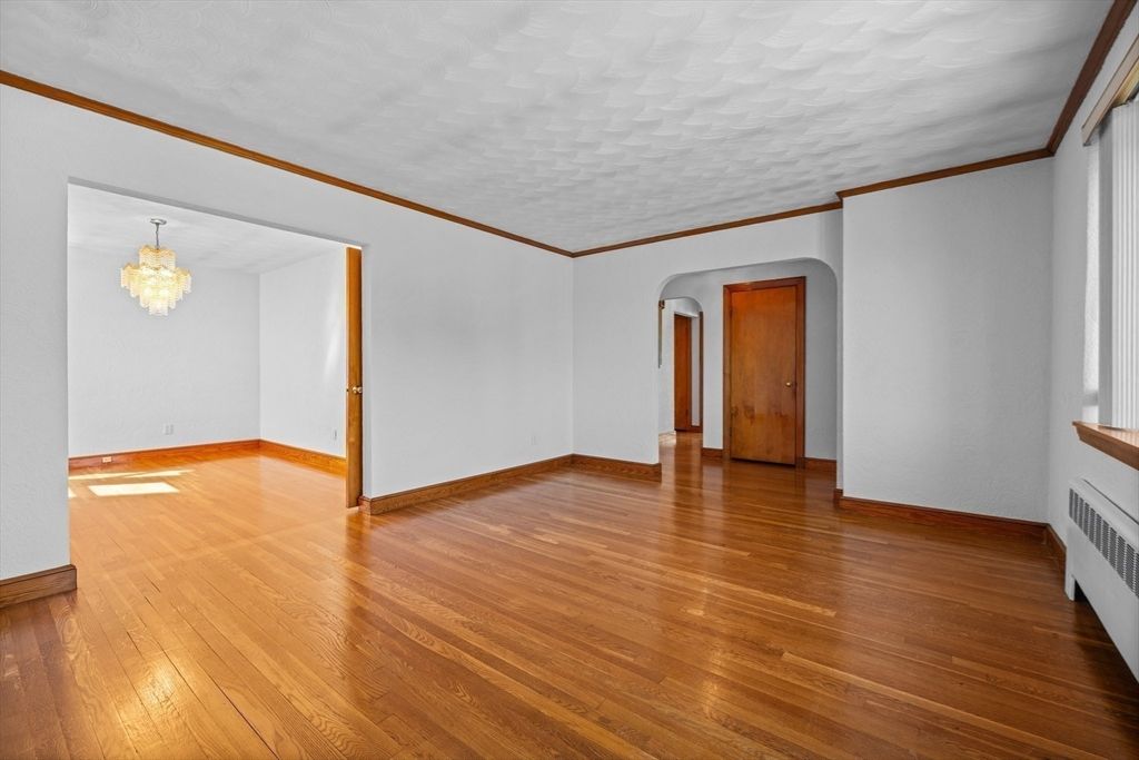 Chandelier, Empty room, Interior, Wood Texture Flooring