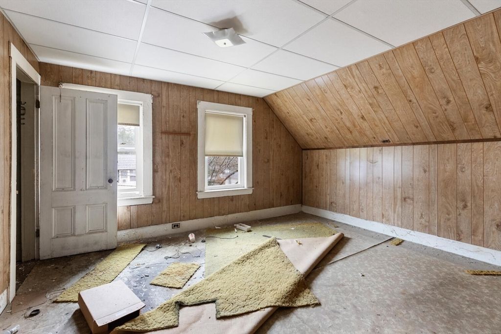 Empty room, Interior, Wooden Ceilings, Wooden Walls