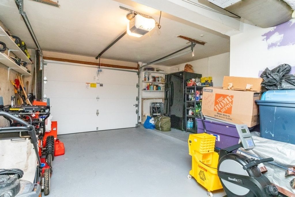 Garage, Interior