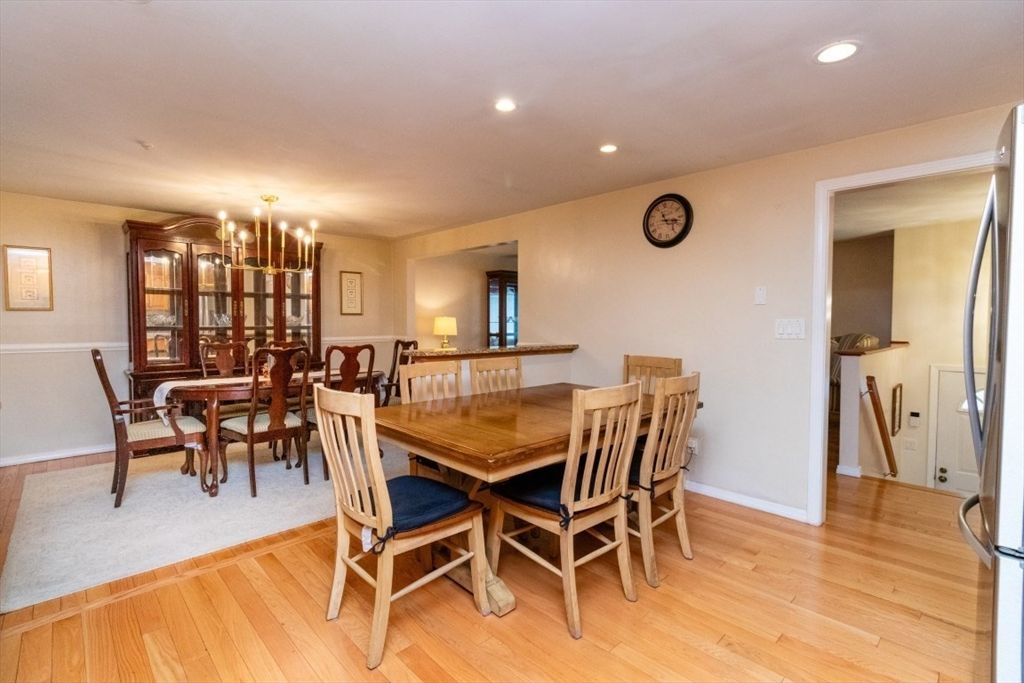 Chandelier, Dining room, Interior, Recessed Lighting, Wood Texture Flooring