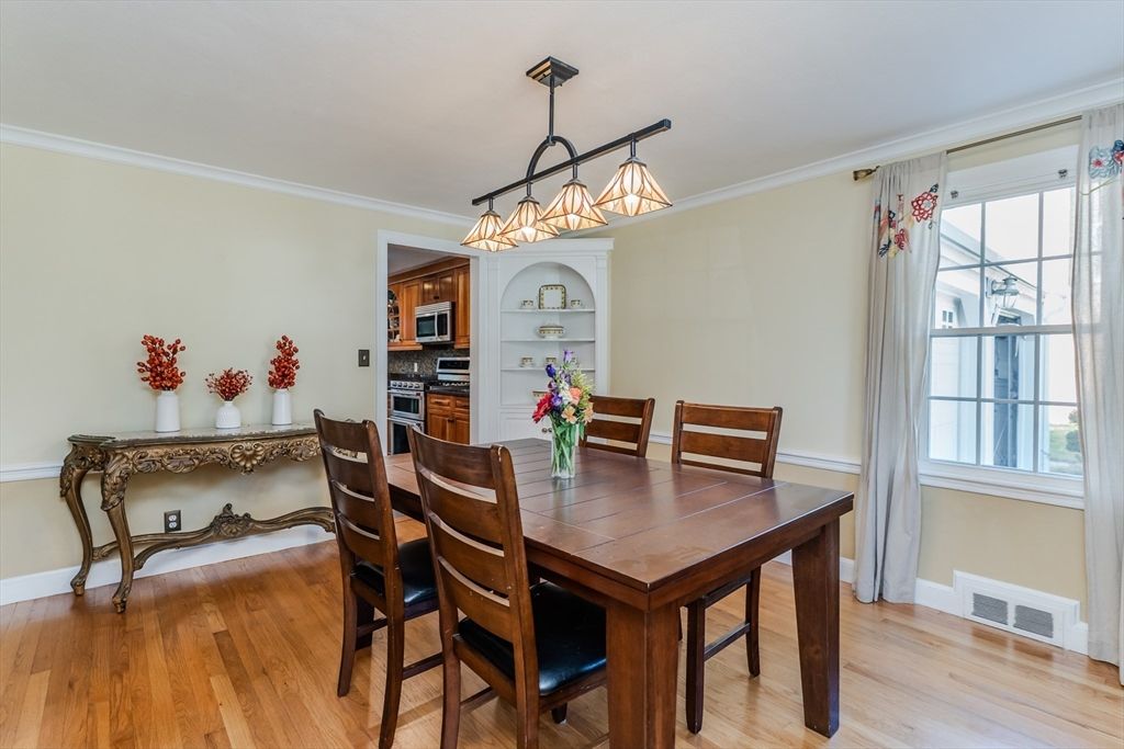 Chandelier, Dining room, Interior, Wood Texture Flooring