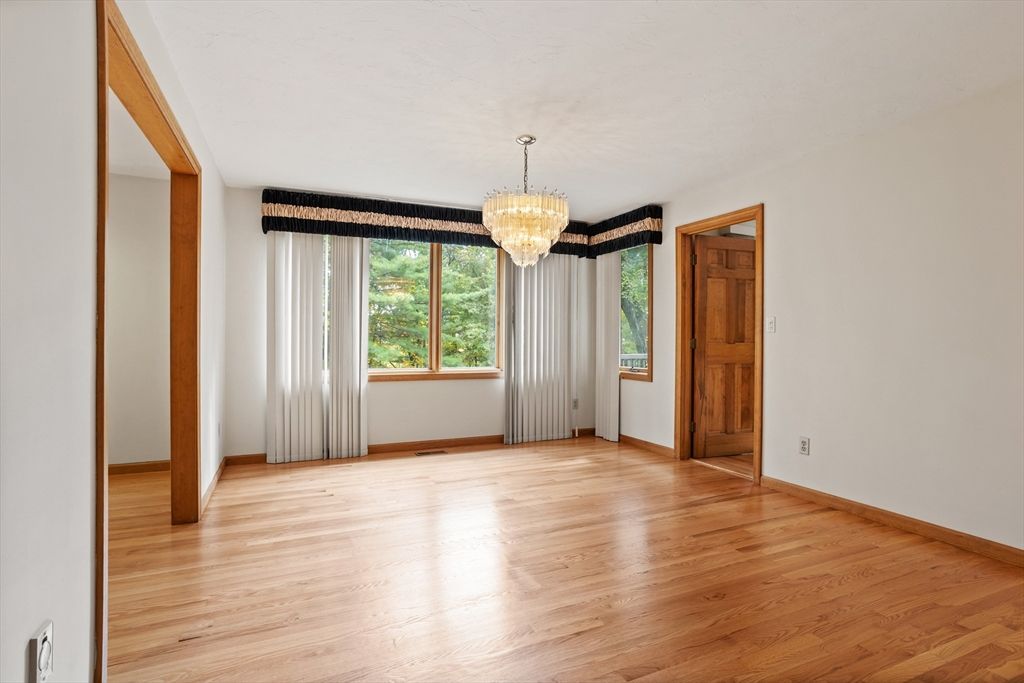 Chandelier, Empty room, Interior, Wood Texture Flooring