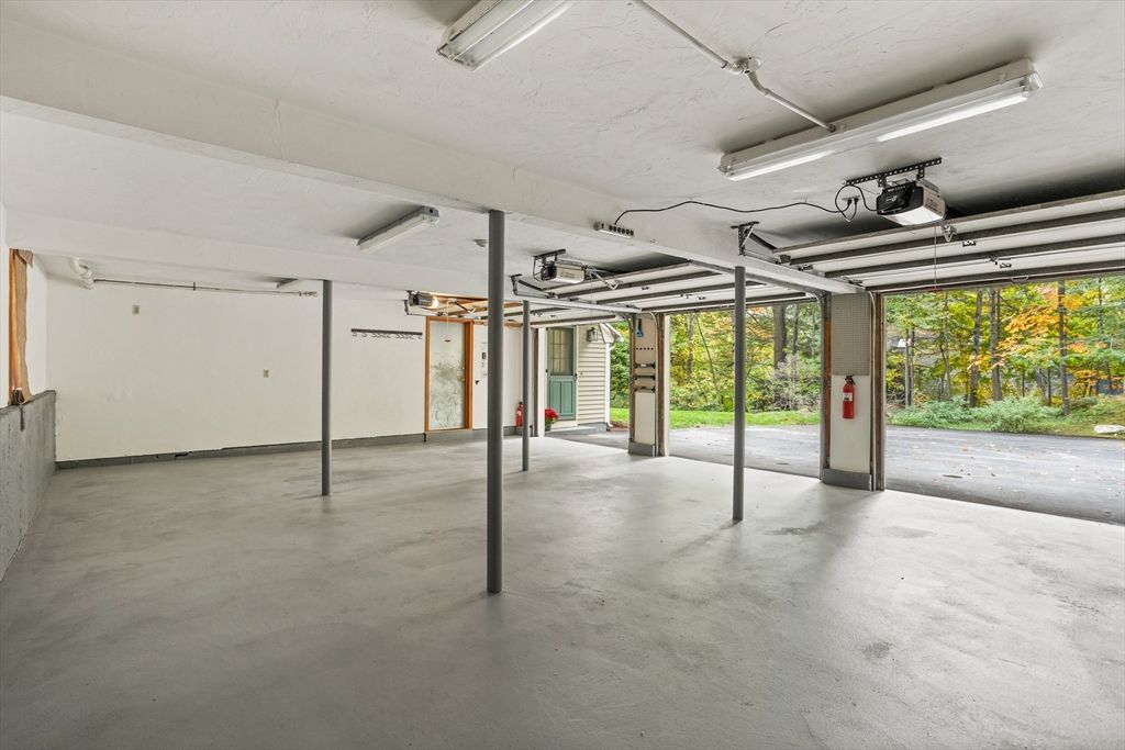 Garage, Interior