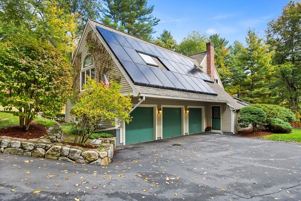 Attached, Exterior, Facade, Solar Panels, A Frame