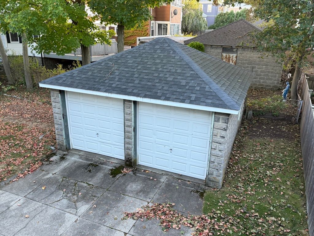Detached Garage, Exterior
