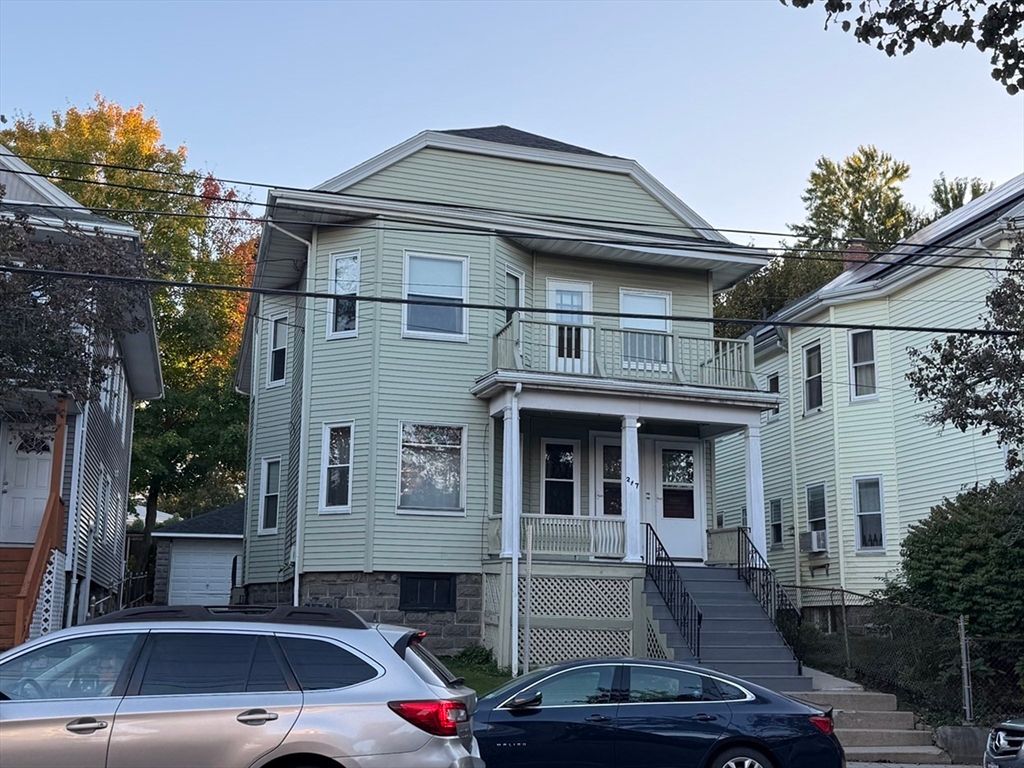 Exterior, Facade, Solar Panels, Queen Anne Victorian