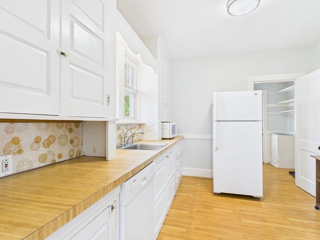 Interior, Kitchen, Wood Texture Flooring