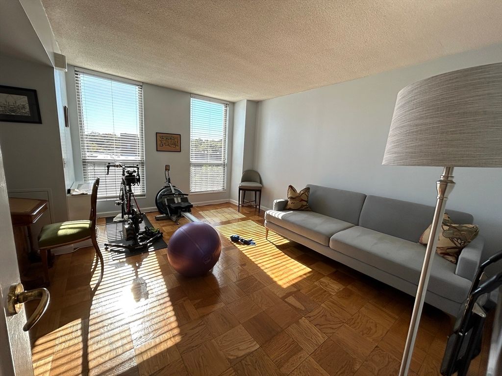 Fitness Equipment, Interior, Living room, Wood Texture Flooring
