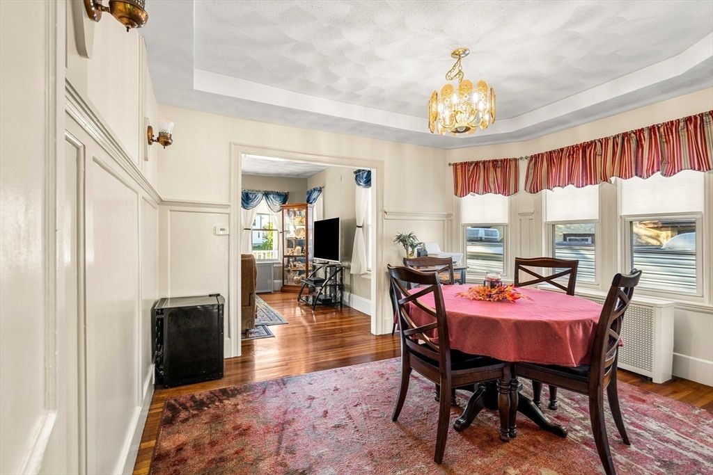 Chandelier, Dining room, Interior, Wood Texture Flooring
