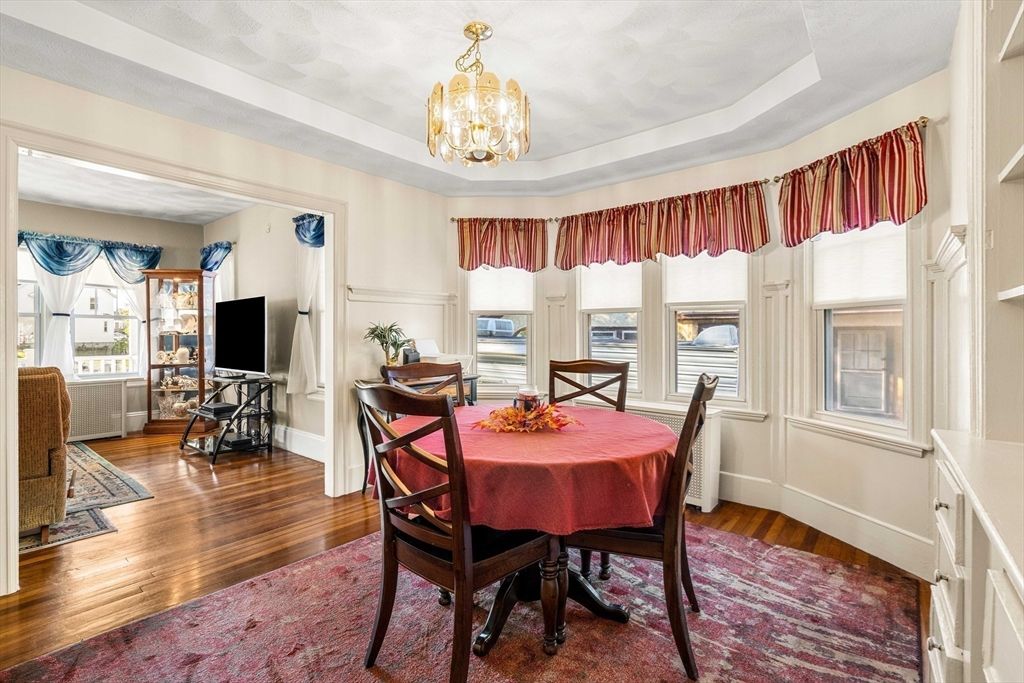 Chandelier, Dining room, Interior, Wood Texture Flooring