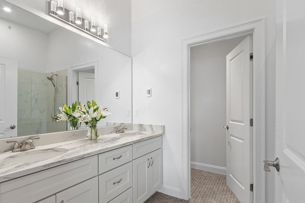 Bathroom, Dual Sink Vanities, Interior, Marble Walls