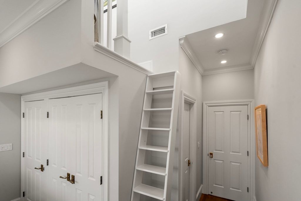 Interior, Recessed Lighting, Walk-in Closets, Wood Texture Flooring
