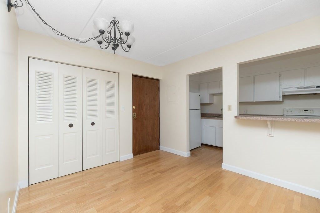 Chandelier, Interior, Wood Texture Flooring