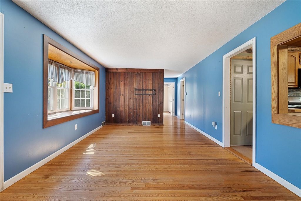 Empty room, Interior, Wood Texture Flooring, Wooden Walls
