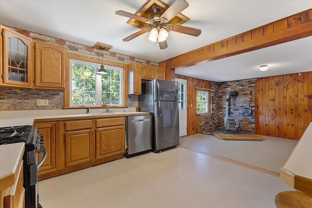 Interior, Kitchen, Pendant Lights, Stone Walls, Wooden Walls