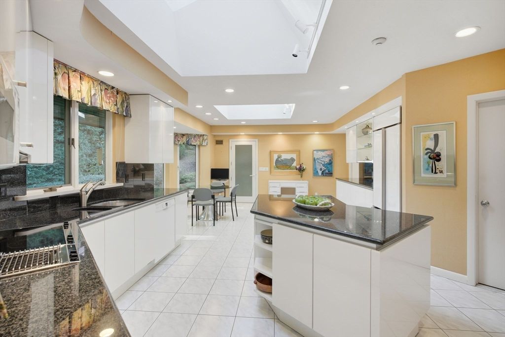 Dining room, Interior, Kitchen, Recessed Lighting
