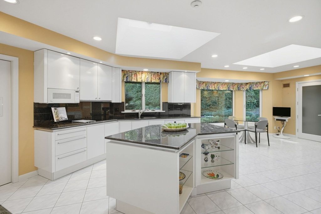 Dining room, Interior, Kitchen, Recessed Lighting