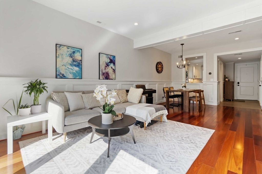 Dining room, Interior, Living room, Pendant Lights, Recessed Lighting, Wood Texture Flooring