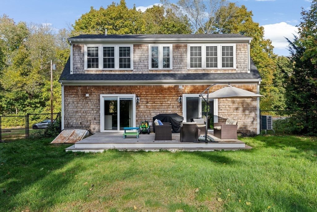 Backyard, Exterior, Facade, Brick Facade, Georgian