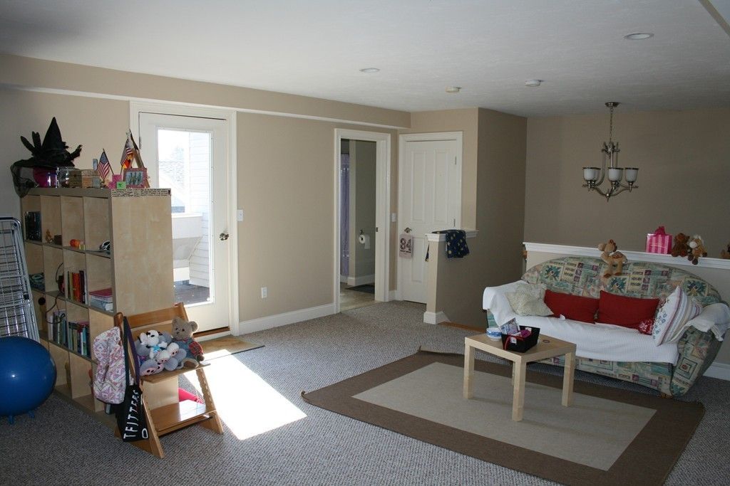 Chandelier, Dining room, Interior, Living room