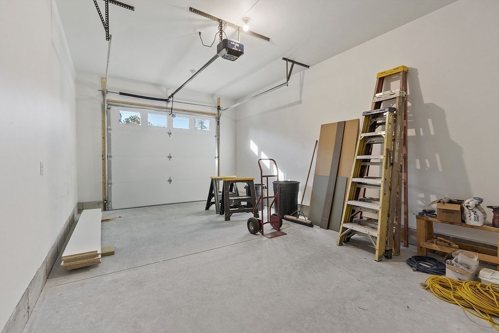 Garage, Interior