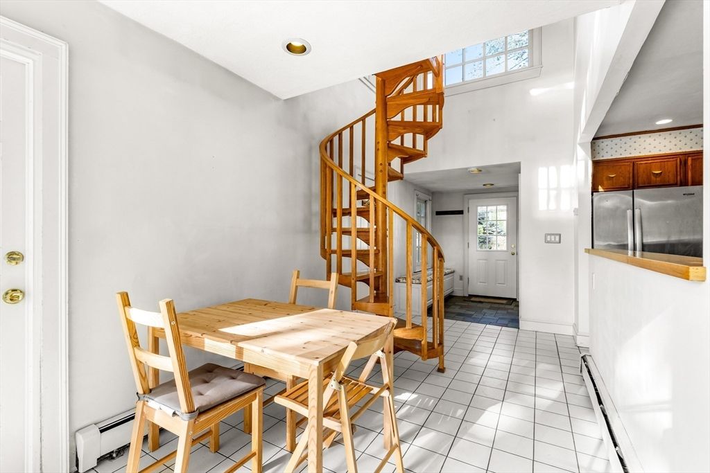 Dining room, Interior, Recessed Lighting