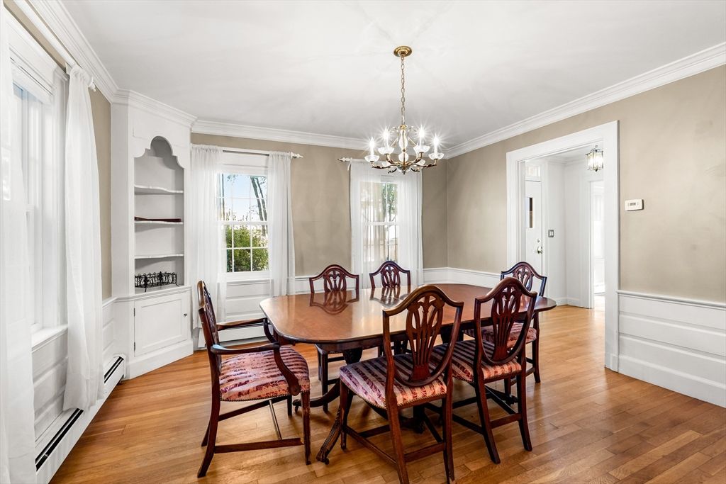 Chandelier, Dining room, Interior, Wood Texture Flooring