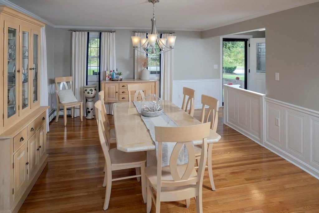 Chandelier, Dining room, Interior, Wood Texture Flooring