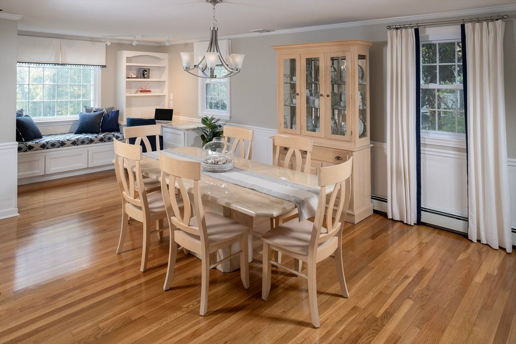 Chandelier, Dining room, Interior, Wood Texture Flooring