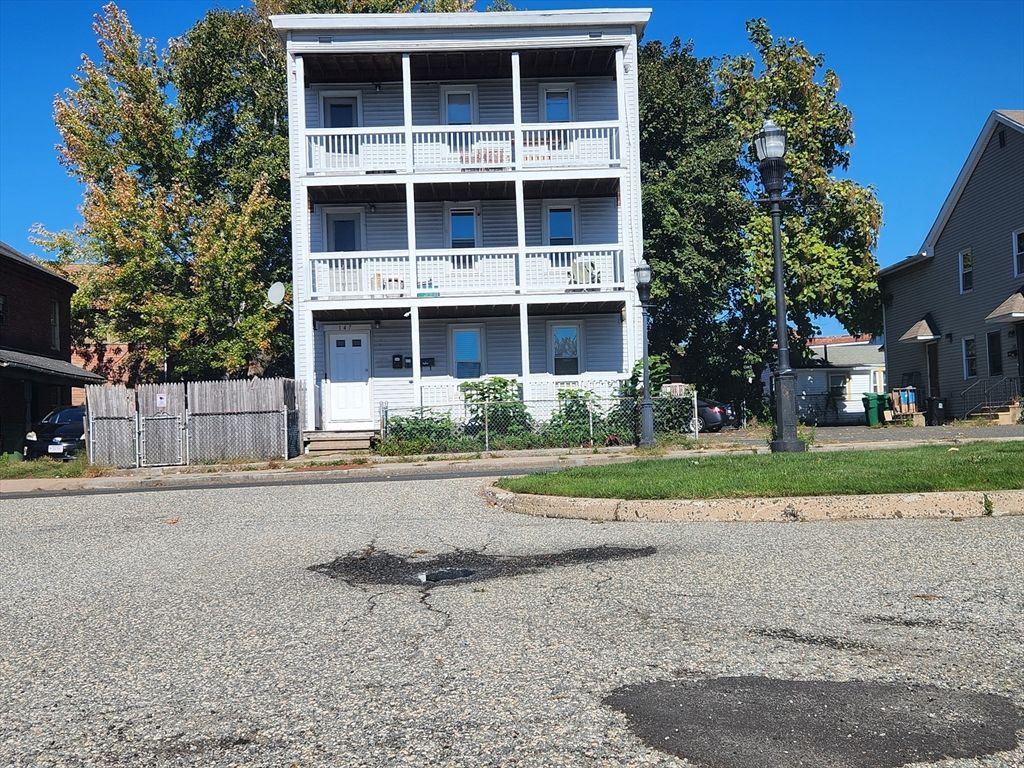 Exterior, Facade, Condo Building