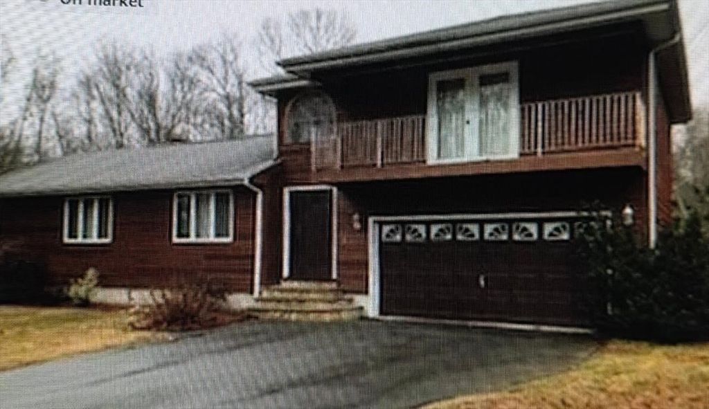 Attached, Exterior, Facade, Brick Facade, None