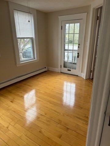 Empty room, Interior, Pendant Lights, Wood Texture Flooring