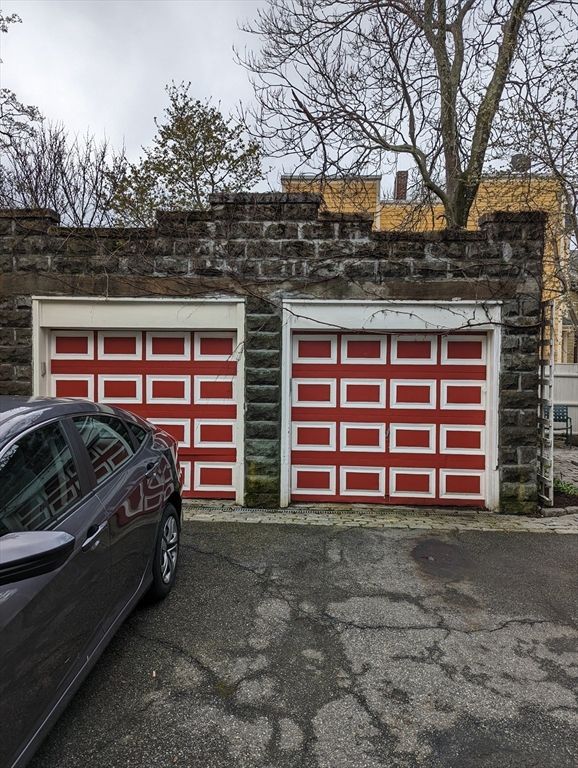 Detached Garage, Exterior