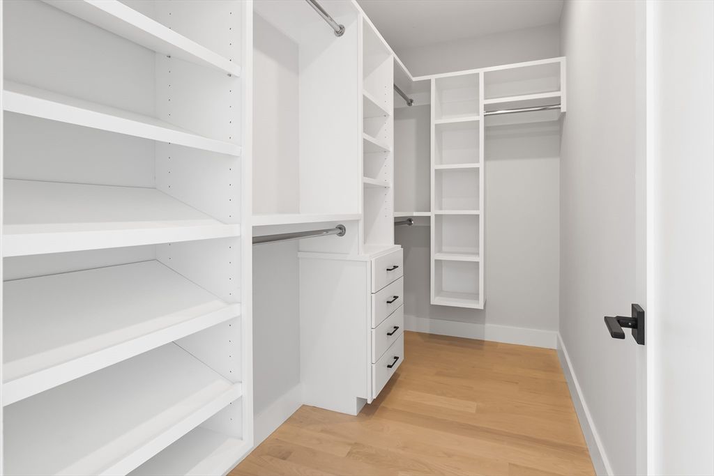 Interior, Walk-in Closets, Wood Texture Flooring