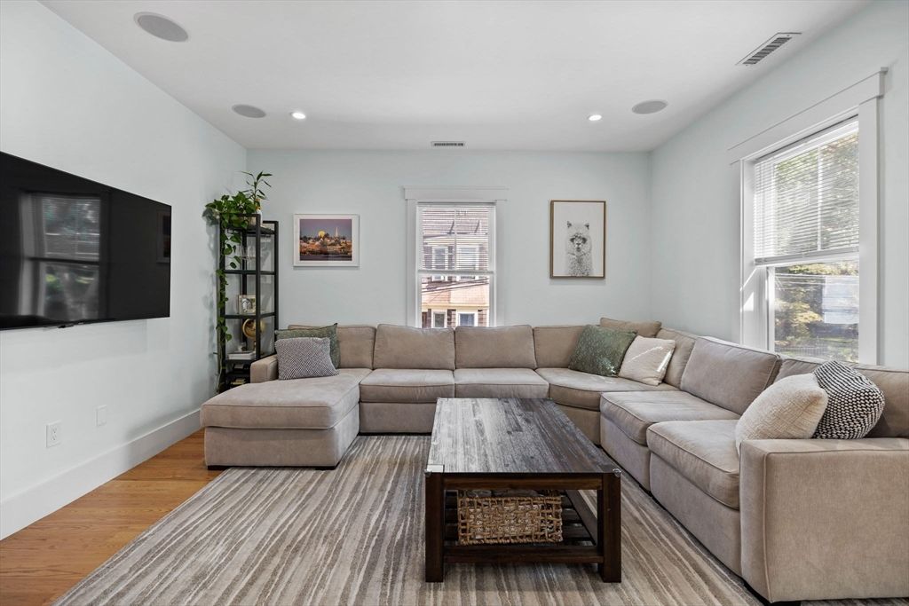 Interior, Living room, Recessed Lighting, Wood Texture Flooring
