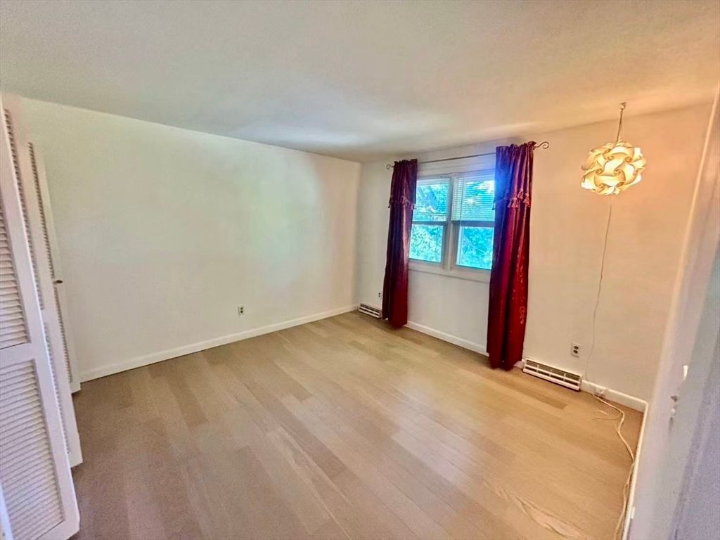 Chandelier, Empty room, Interior, Wood Texture Flooring