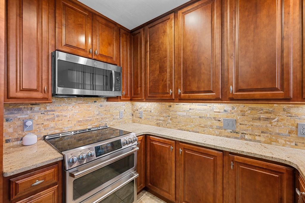 Interior, Kitchen, Stainless Steel Appliances