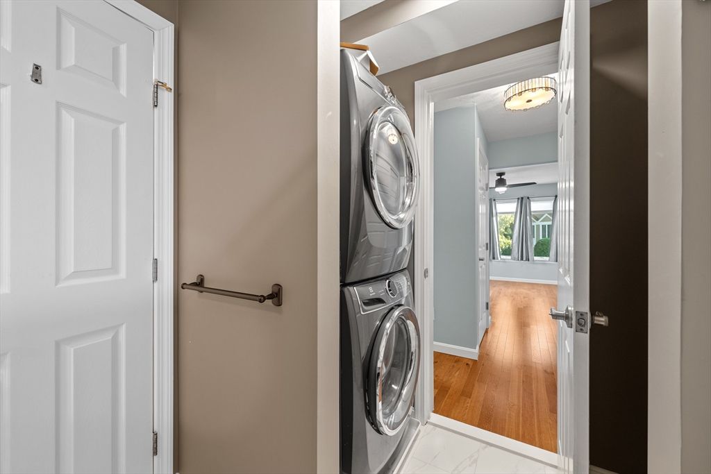 Interior, Marble, Utility Closets, Washer, Wood Texture Flooring