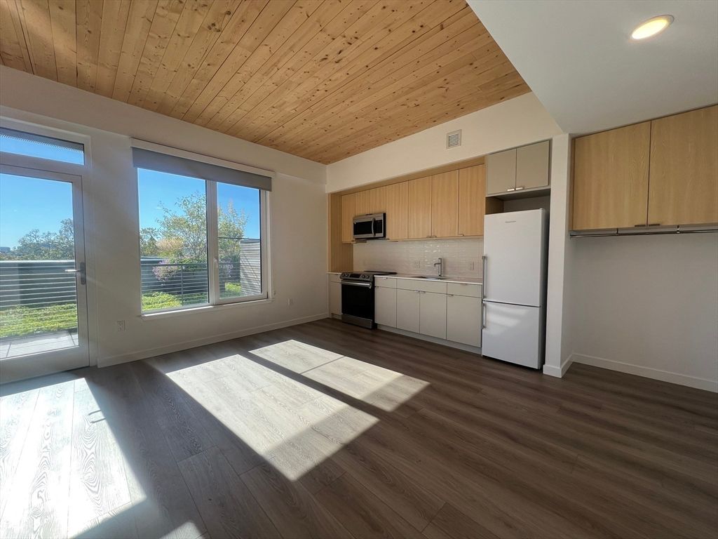 Interior, Kitchen, Recessed Lighting, Wooden Ceilings, Wood Texture Flooring