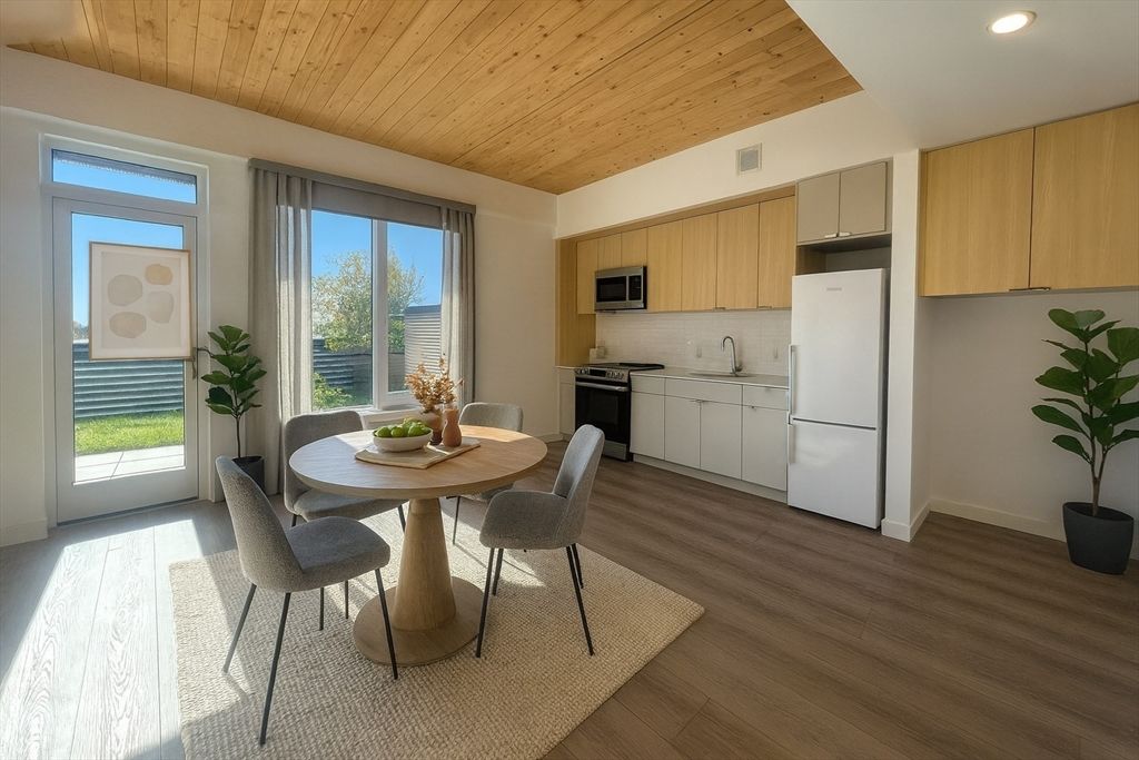 Dining room, Interior, Kitchen, Recessed Lighting, Wooden Ceilings, Wood Texture Flooring