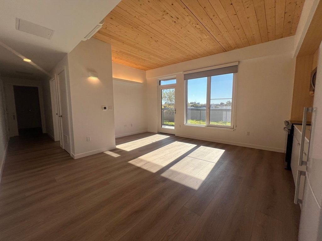 Empty room, Interior, Recessed Lighting, Wooden Ceilings, Wood Texture Flooring