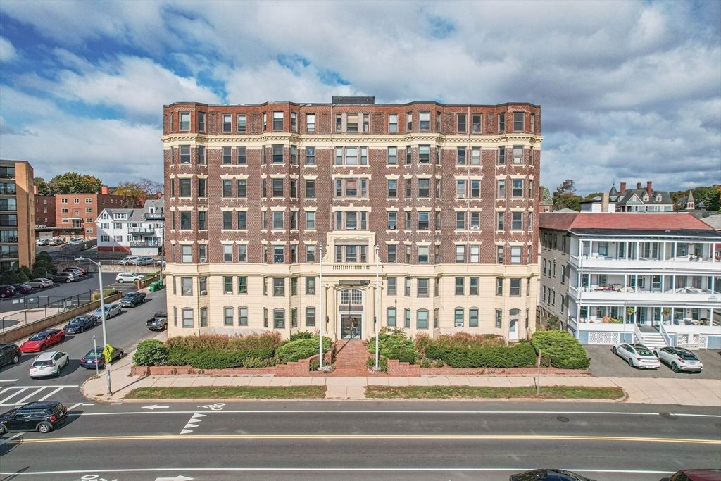 Exterior, Facade, Condo Building