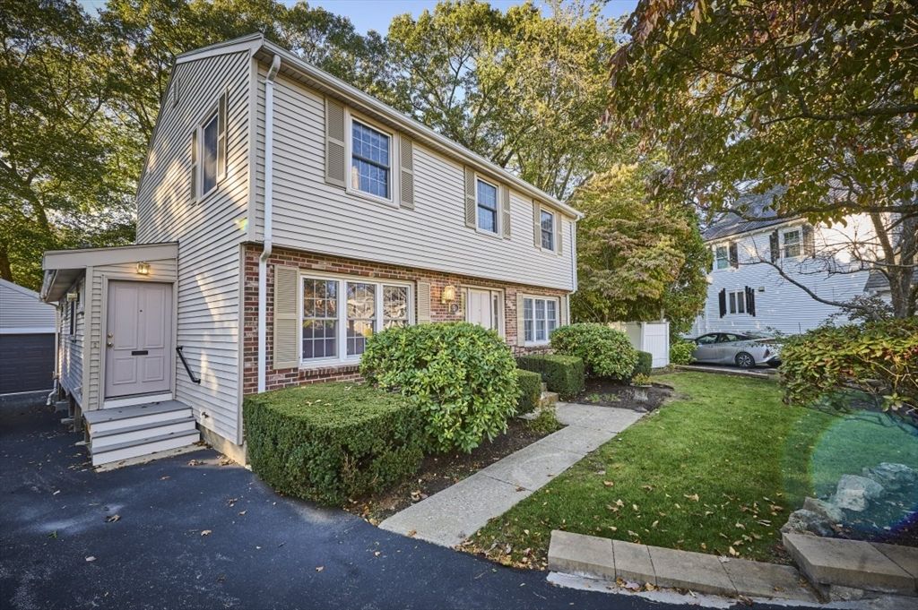Exterior, Facade, Brick Facade, Cape Cod