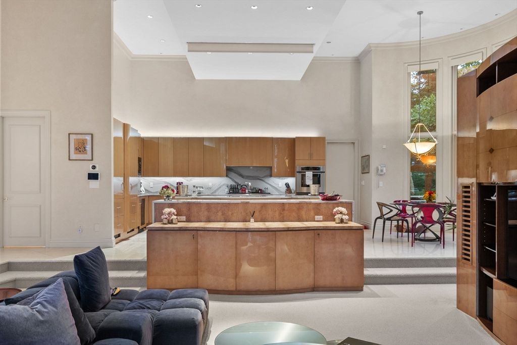 Dining room, Interior, Kitchen, Living room, Pendant Lights, Recessed Lighting, Stainless Steel Appliances