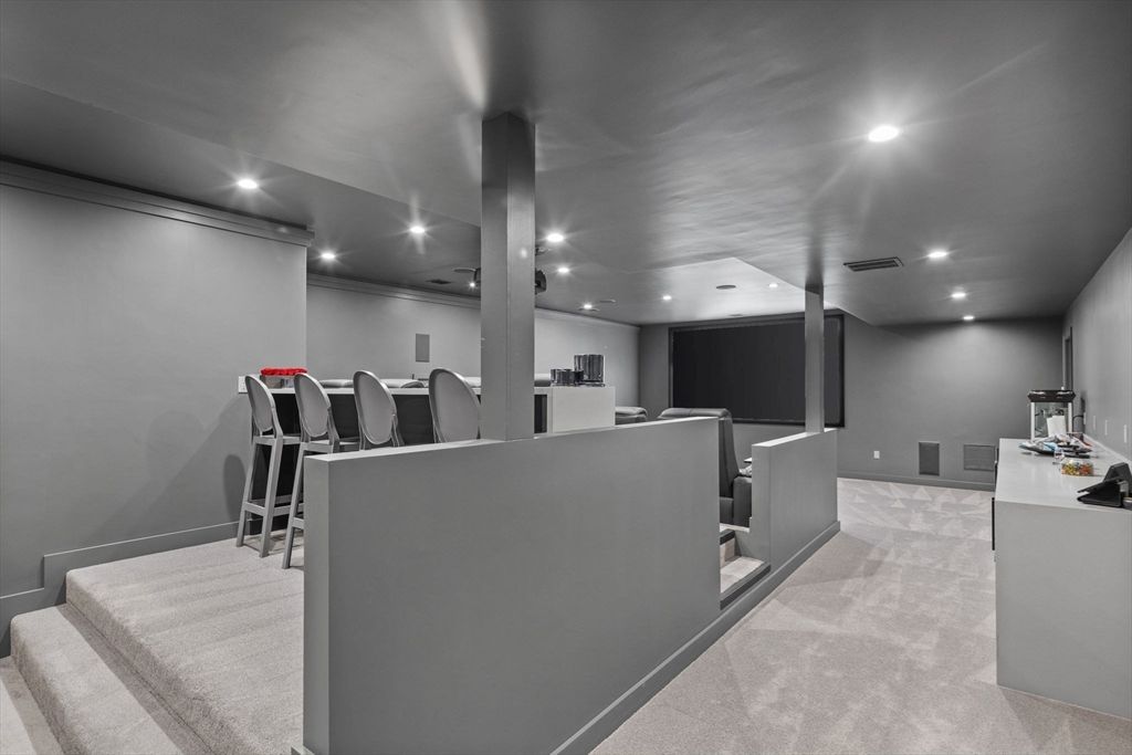 Interior, Projection Screen, Recessed Lighting, Theatre Room
