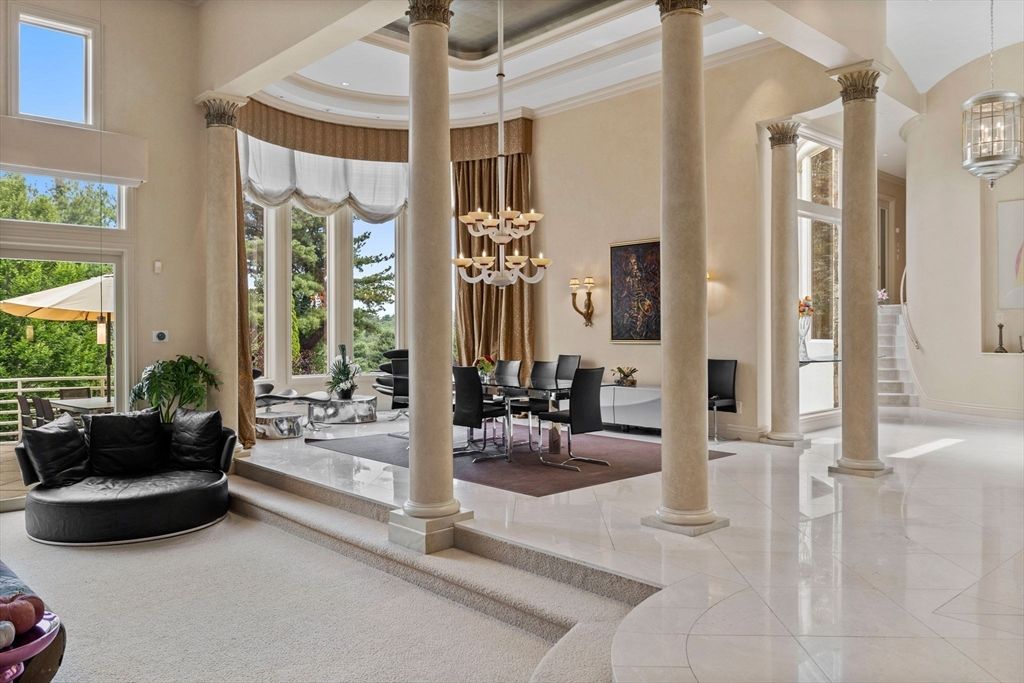 Chandelier, Dining room, Interior, Pendant Lights