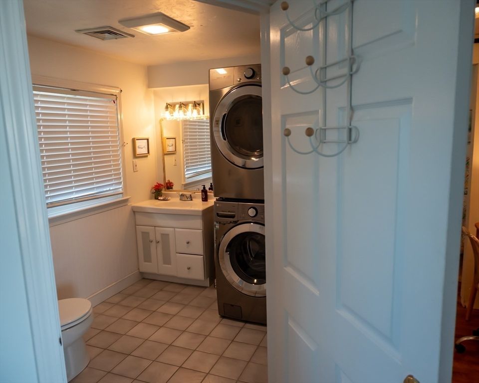 Bathroom, Interior, Utility Closets, Washer