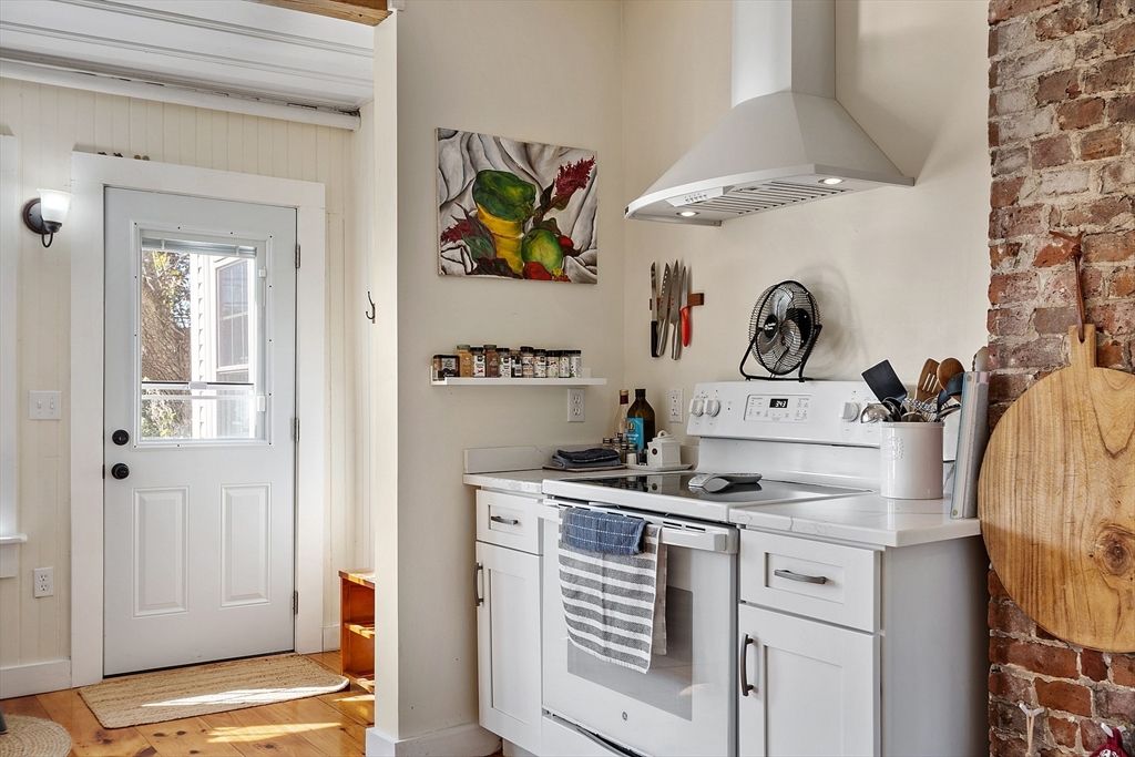 Interior, Kitchen, Stone Walls, Wood Texture Flooring