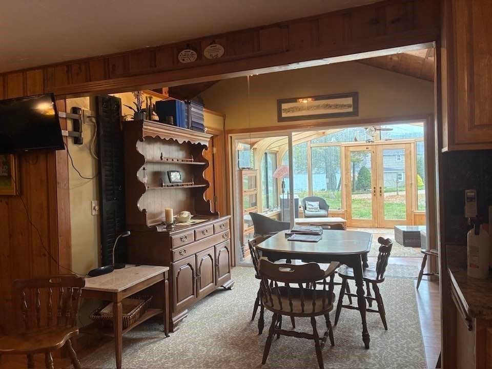 Dining room, Interior