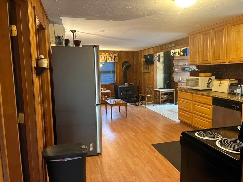 Interior, Kitchen, Wood Texture Flooring, Wooden Walls